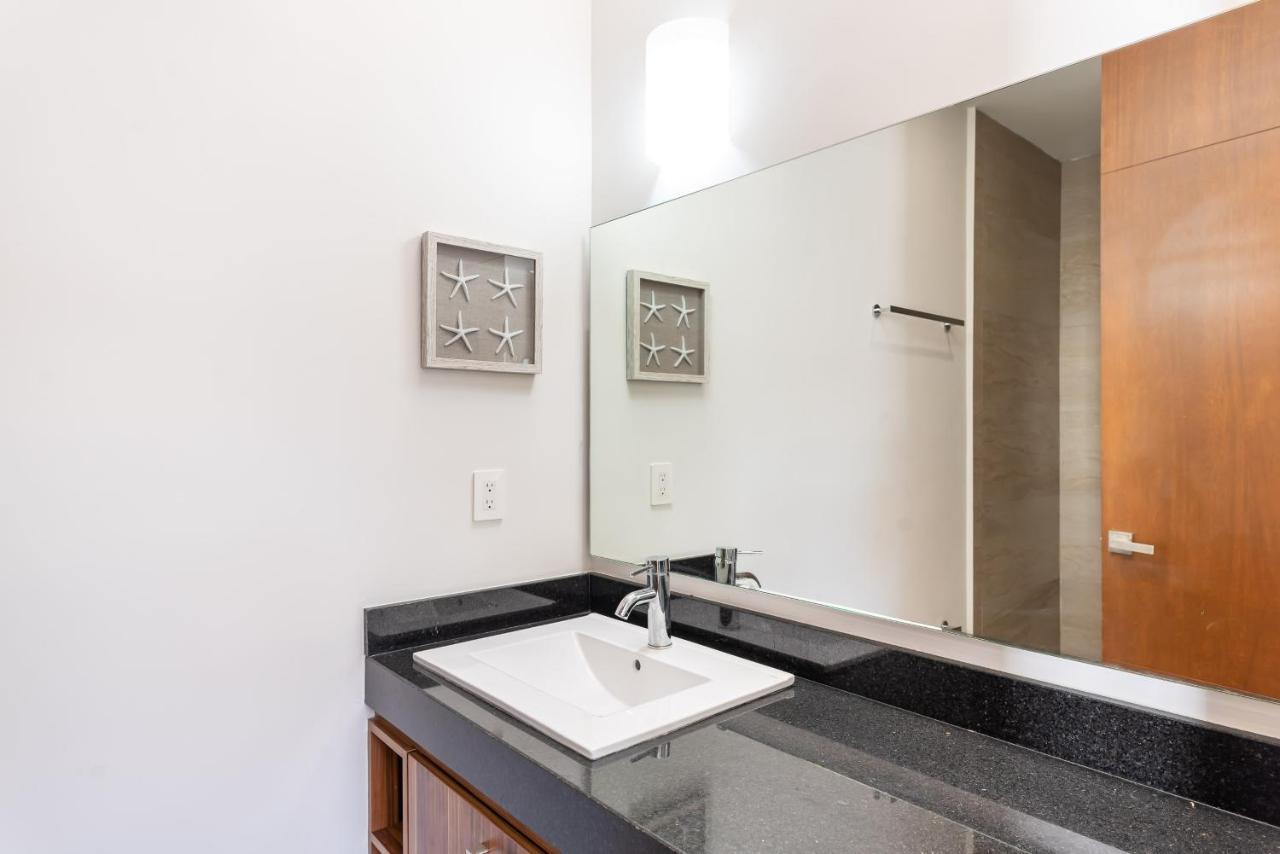 Entire House- 3Br With Private Roof Top Deck Playa del Carmen Exterior photo